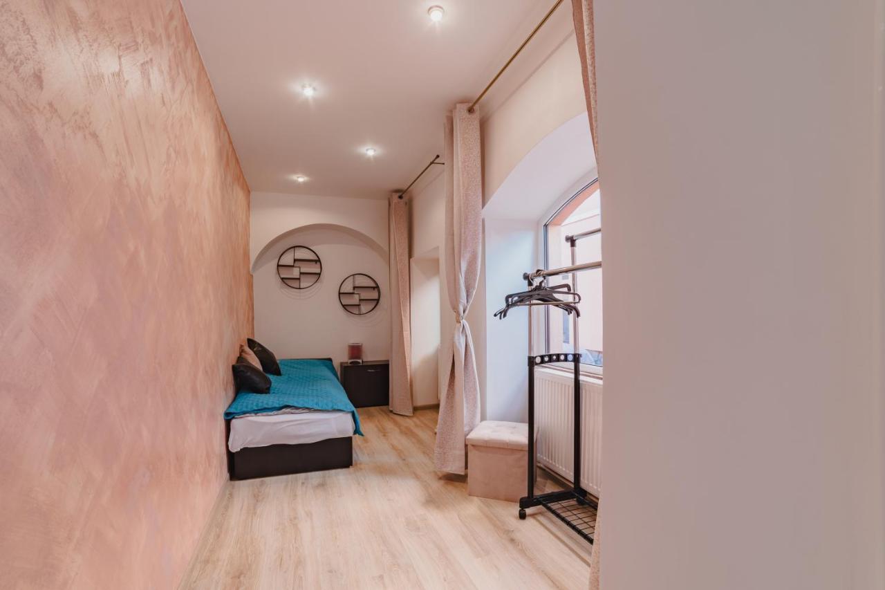 Appartamento Old Town Studio Braşov Esterno foto